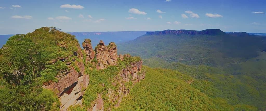 BLUE MOUNTAINS